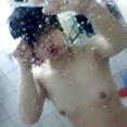 Amateur Asian teens making nude selfies - image 