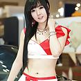 Sexy Korean race queen Hwang Mi Hee looking sexy at carshow - image 