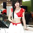 Sexy Korean race queen Hwang Mi Hee looking sexy at carshow - image 