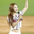 Korean baseball babe throws a pitch - image 