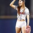 Korean baseball babe throws a pitch - image 