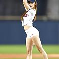 Korean baseball babe throws a pitch - image 