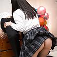 Yui Kasugano schoolgirl sex in library - image 